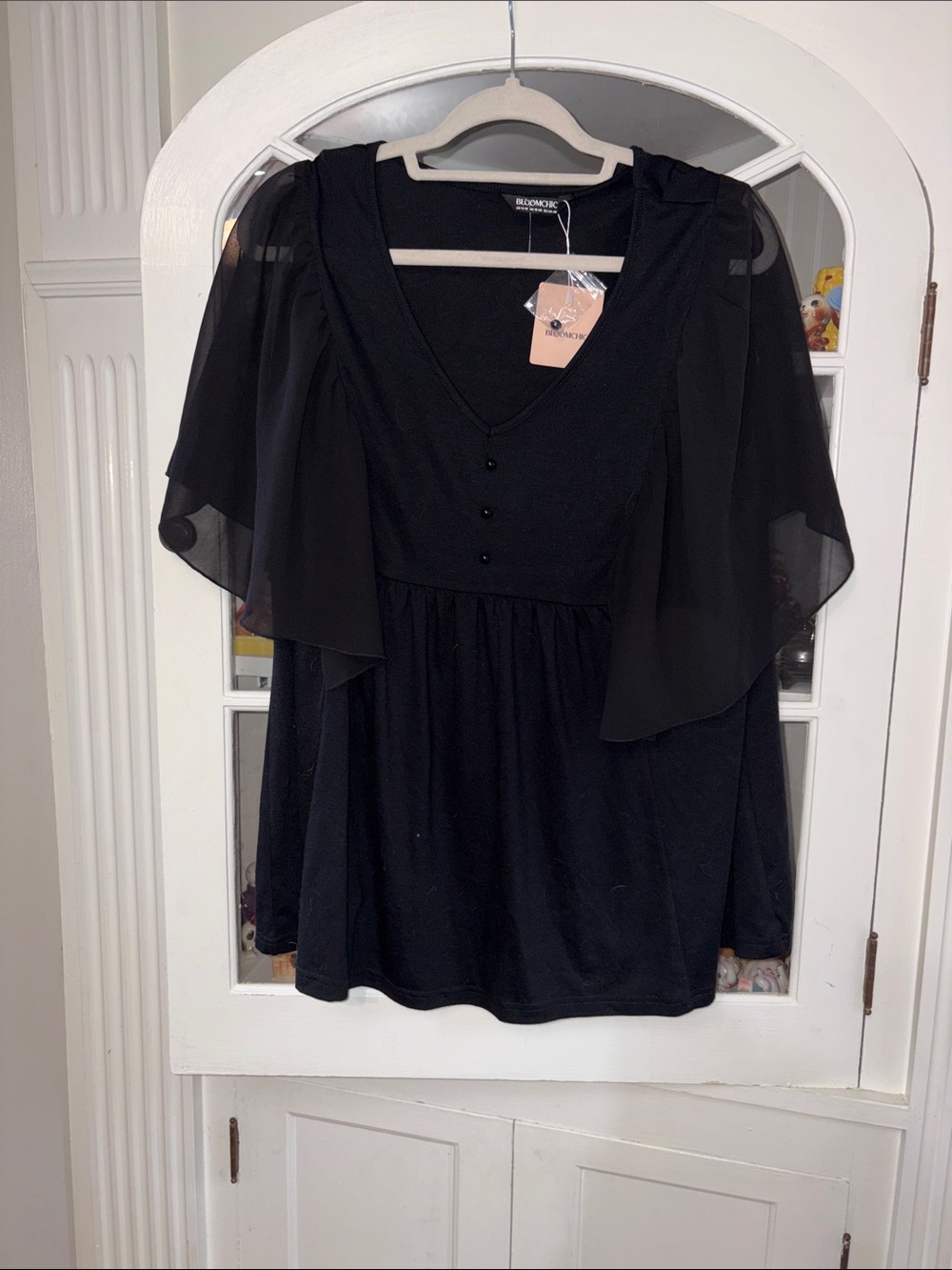 Bloomchic NWT Black V-Neck Long Sleeve Top